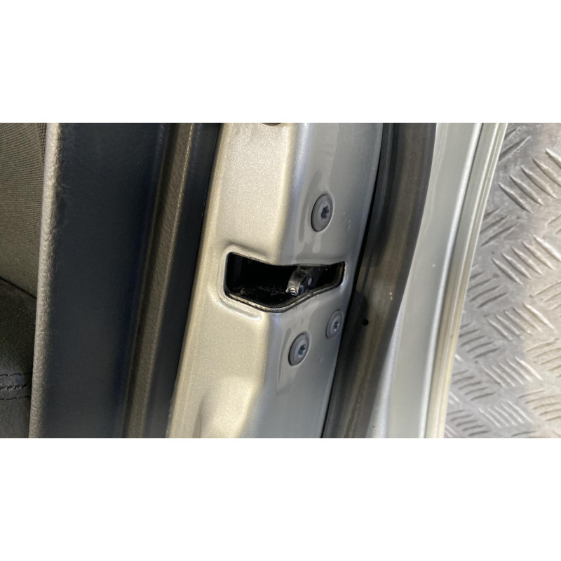 Porte avant droit TOYOTA AVENSIS 2 Photo n°4