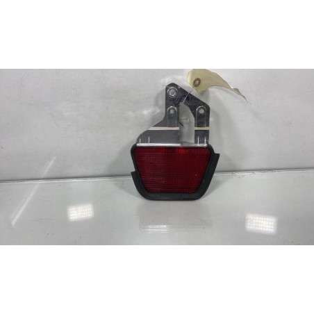 Feu arriere stop central TOYOTA AVENSIS 2