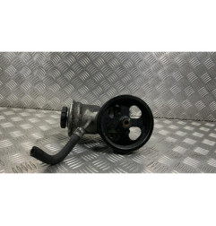Pompe de direction TOYOTA AVENSIS 2 Photo n°1
