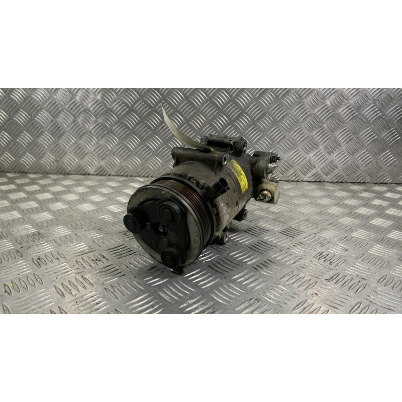 Compresseur clim FORD FIESTA 6 Photo n°2
