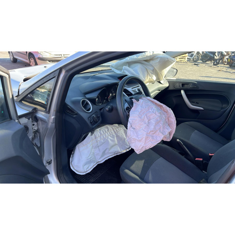 Compresseur clim FORD FIESTA 6 Photo n°13