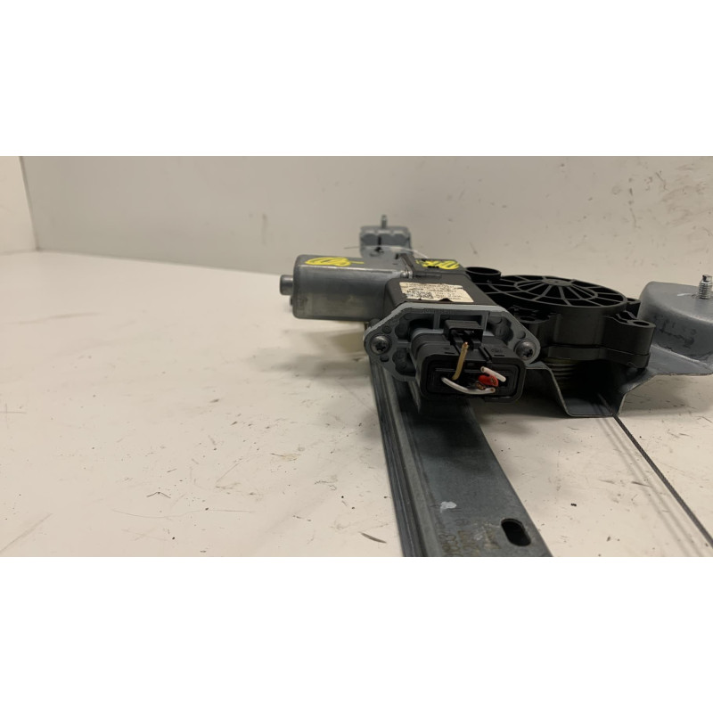 Leve vitre electrique avant droit RENAULT CLIO 4 Photo n°4