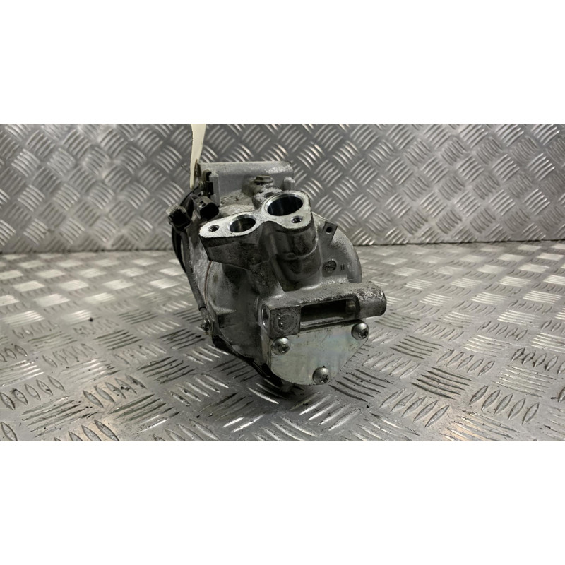 Compresseur clim RENAULT CLIO 4 Photo n°5