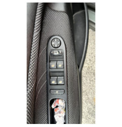 Pretensionneur de ceinture avant gauche PEUGEOT 207