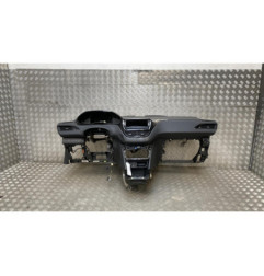 Planche de bord complete PEUGEOT 208 1