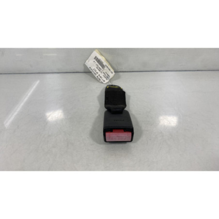 Attache ceinture arriere droit PEUGEOT 206