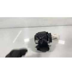 Pretensionneur de ceinture avant droit VOLKSWAGEN GOLF 5