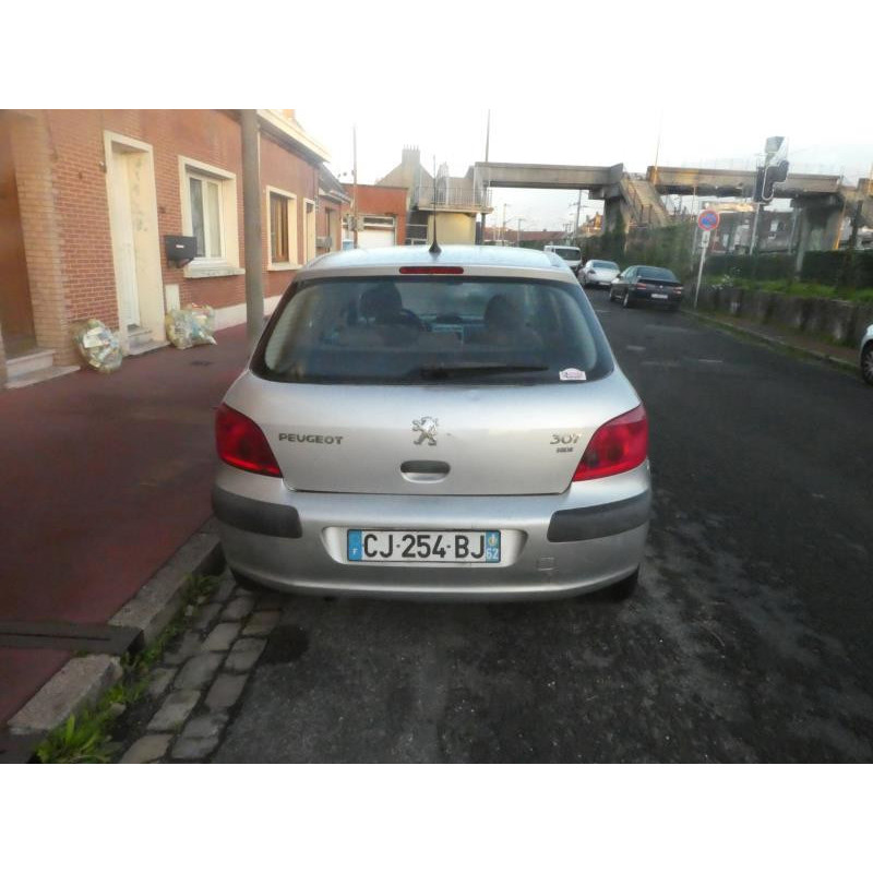 Pretensionneur de ceinture avant droit PEUGEOT 307 Photo n°4