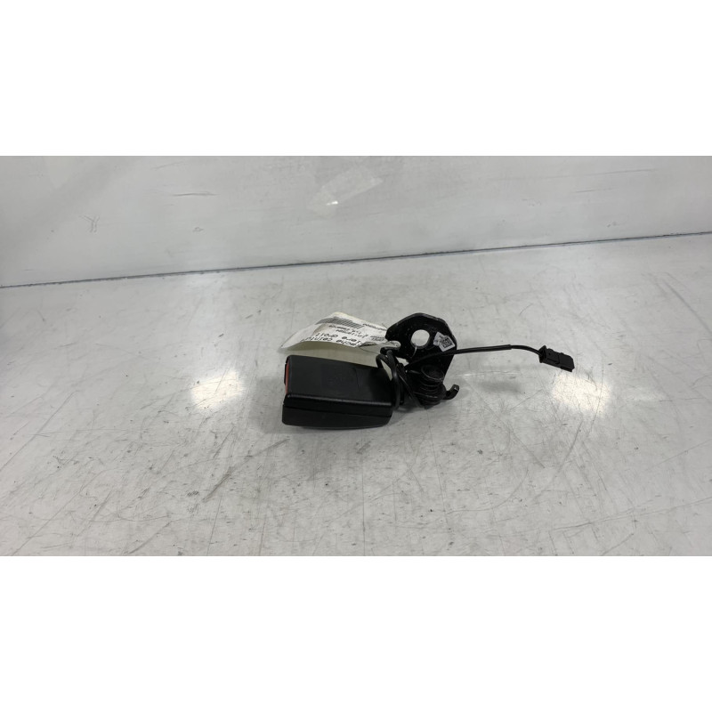 Attache ceinture arriere droit OPEL CORSA E Photo n°2