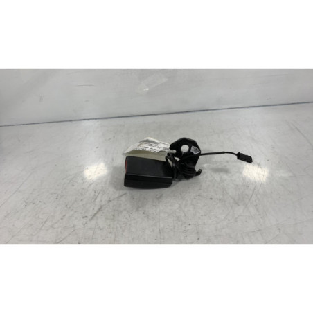 Attache ceinture arriere droit OPEL CORSA E