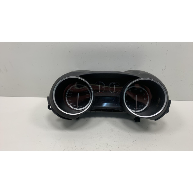 Compteur ALFA ROMEO GIULIETTA 2 Photo n°4