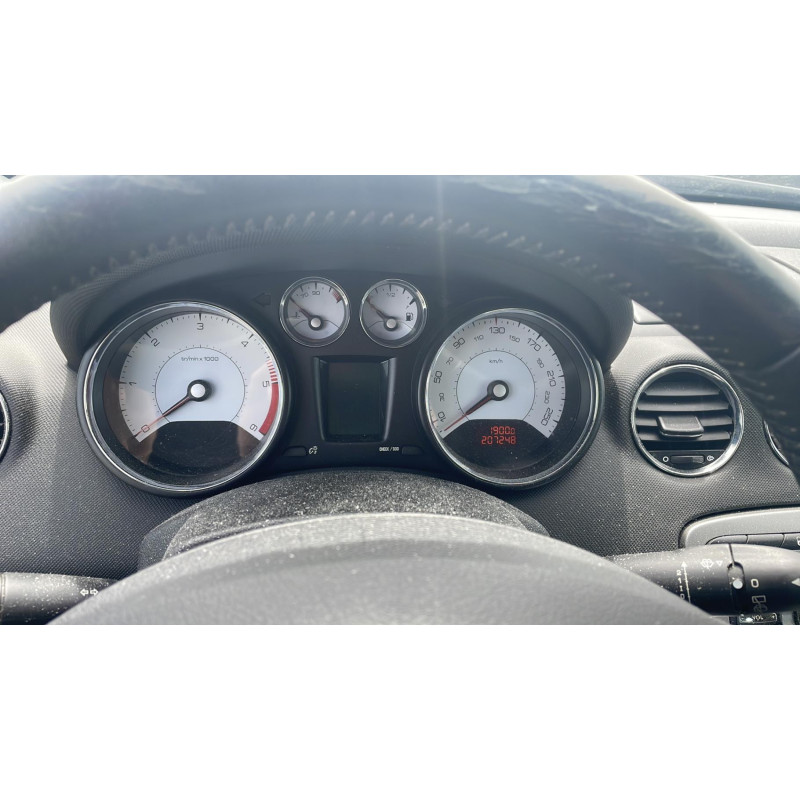 Pretensionneur de ceinture avant droit PEUGEOT 308 1 SW Photo n°11