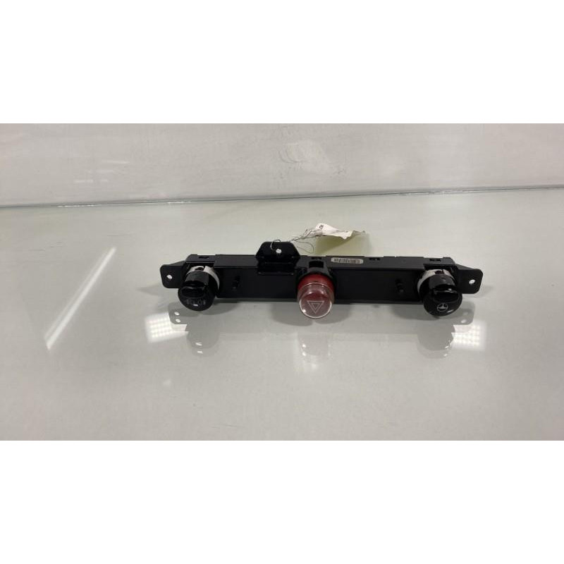 Bouton de warning FIAT 500 2 Photo n°1