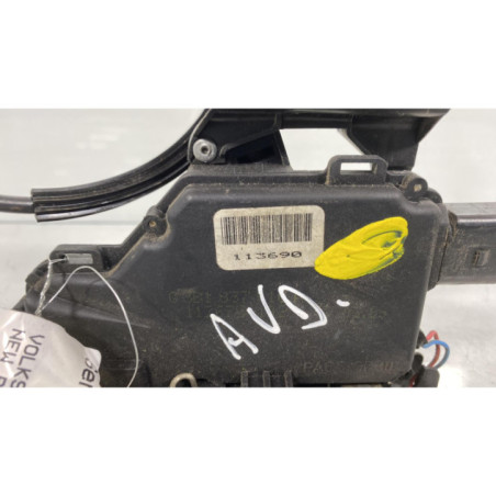 Serrure avant droit VOLKSWAGEN NEW BEETLE 1