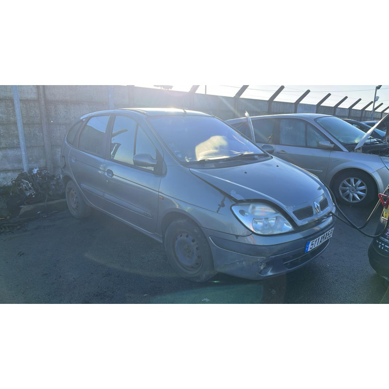 Pretensionneur de ceinture avant droit RENAULT SCENIC 1 Photo n°4