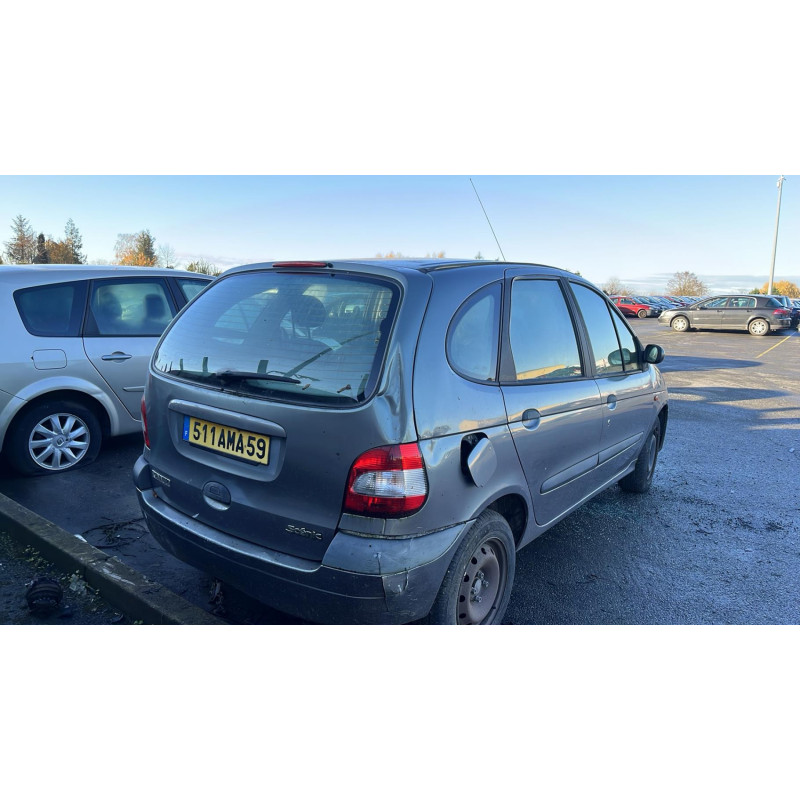 Pretensionneur de ceinture avant droit RENAULT SCENIC 1 Photo n°8