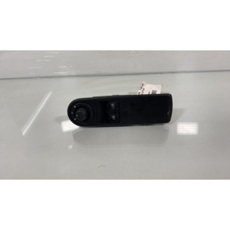 Interrupteur de leve vitre avant gauche RENAULT CLIO 4