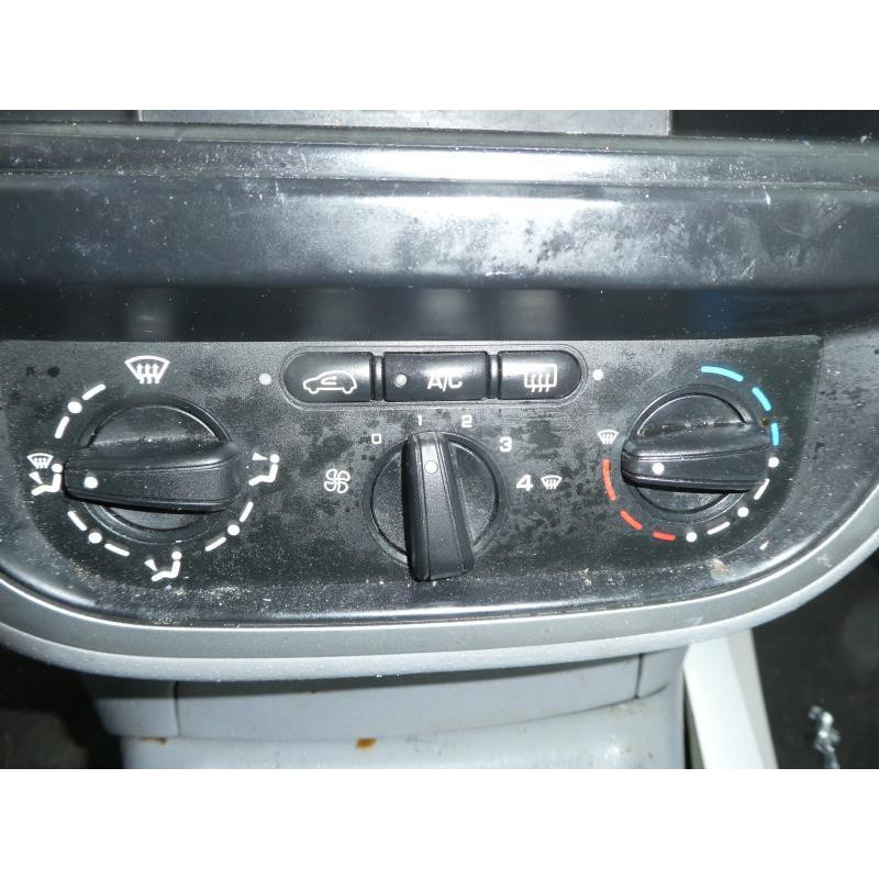 Poignee interieur avant droit CITROEN C3 1 Photo n°8