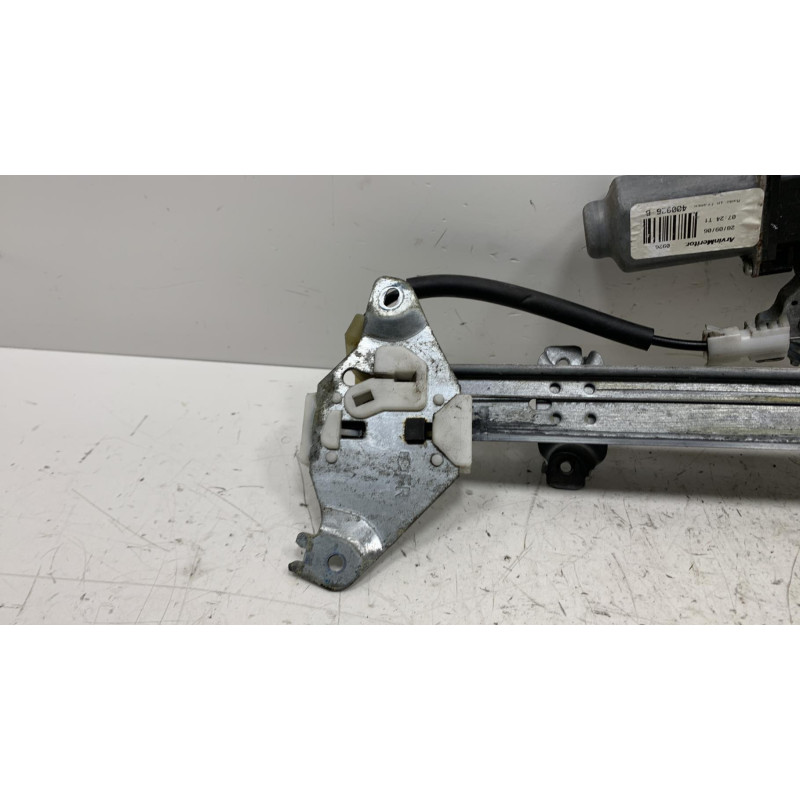 Leve vitre electrique avant droit NISSAN NOTE 1 Photo n°1