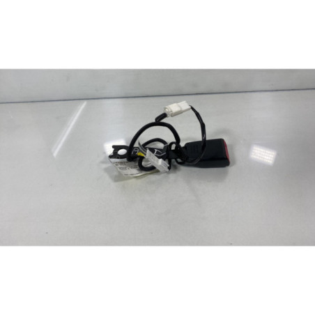 Attache ceinture avant droit TOYOTA AURIS 2