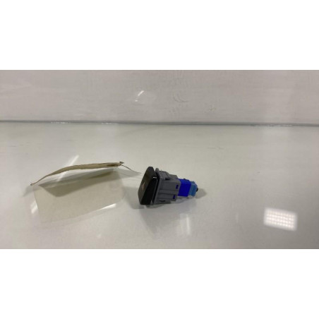 Bouton de warning TOYOTA AURIS 2