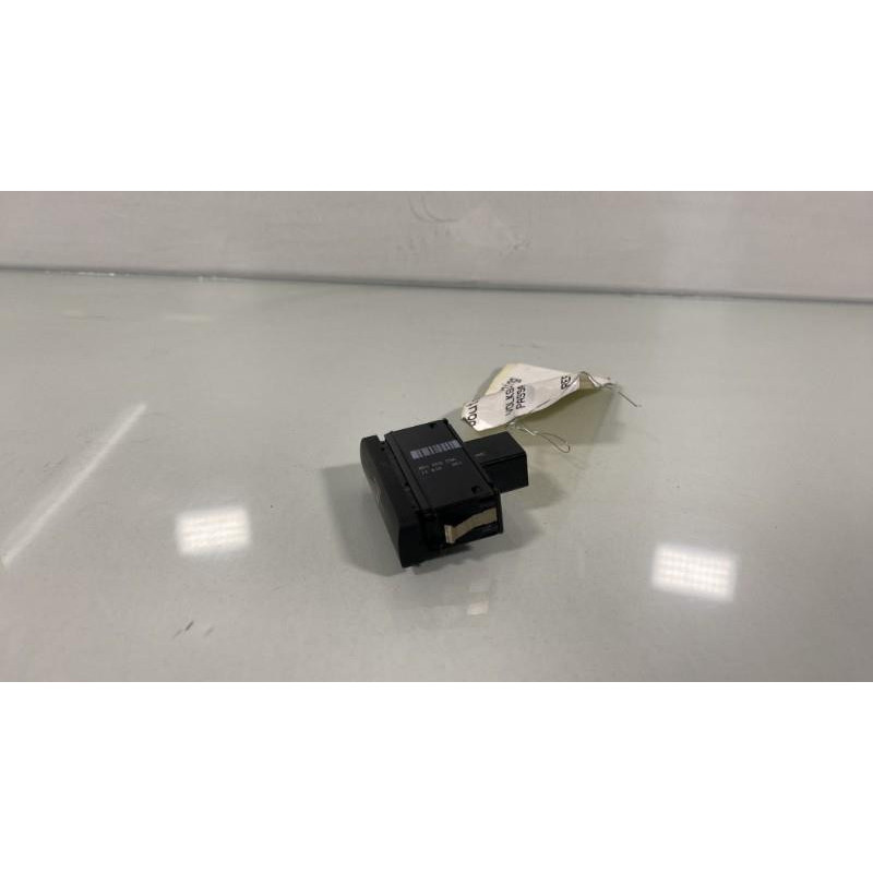 Bouton de warning VOLKSWAGEN PASSAT 6 Photo n°3