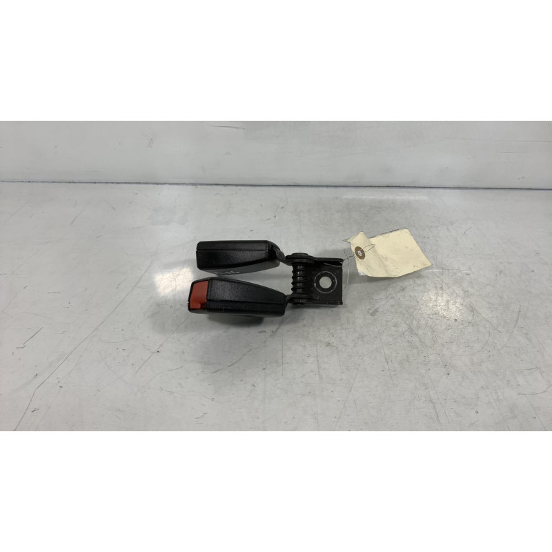Attache ceinture arriere gauche OPEL ASTRA J Photo n°1