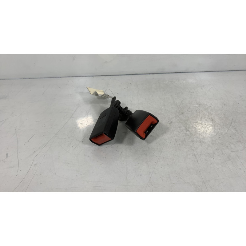 Attache ceinture arriere gauche OPEL ASTRA J Photo n°2