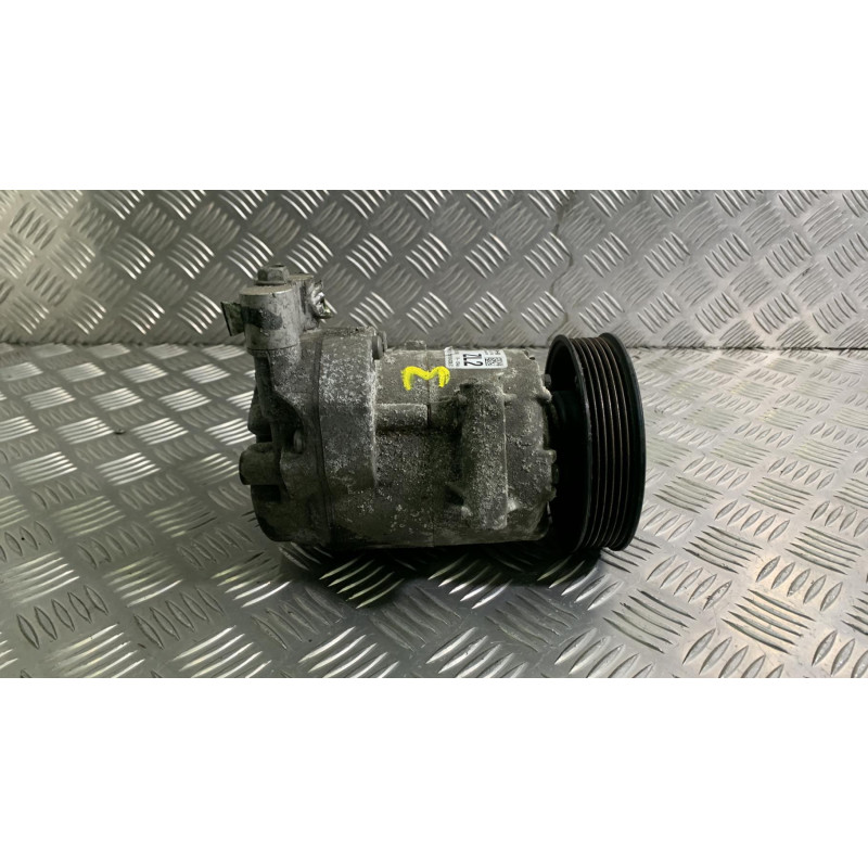 Compresseur clim OPEL ASTRA J Photo n°4
