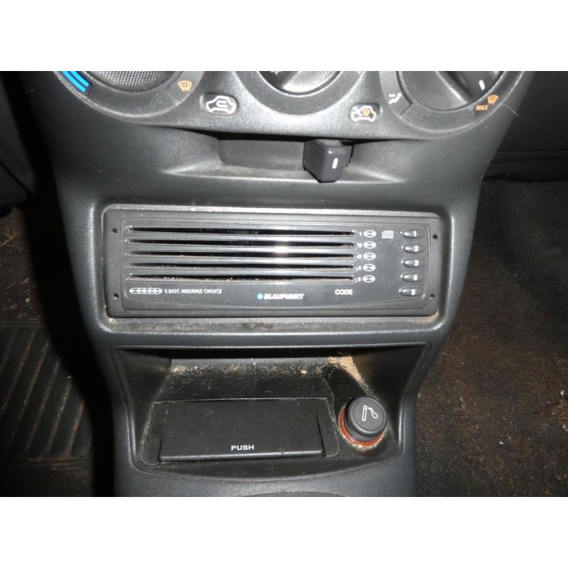 Optique avant principal gauche (feux)(phare) FIAT PUNTO 2 Photo n°9
