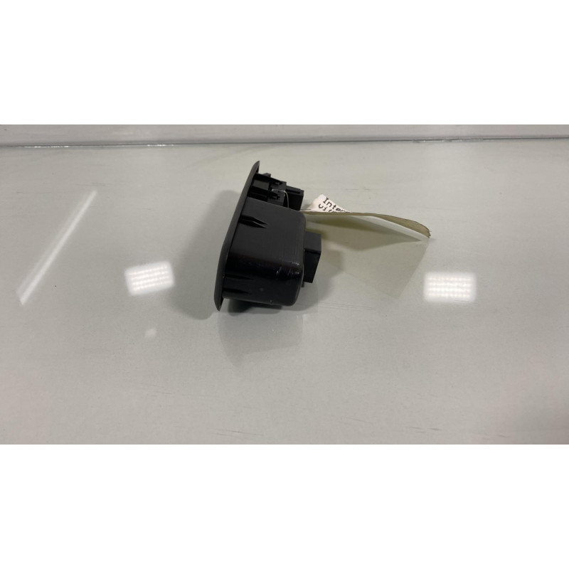 Interrupteur de leve vitre arriere droit PEUGEOT 3008 1 Photo n°2