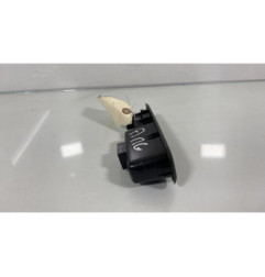 Interrupteur de leve vitre arriere gauche PEUGEOT 3008 1