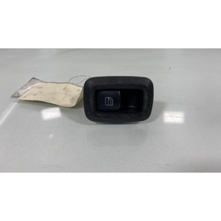 Interrupteur de leve vitre arriere droit MERCEDES CLASSE B 245