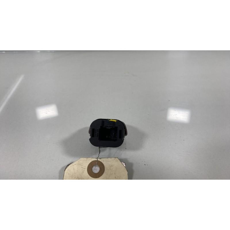 Bouton de warning FORD FOCUS 2 Photo n°1