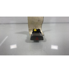 Bouton de warning FORD FOCUS 2