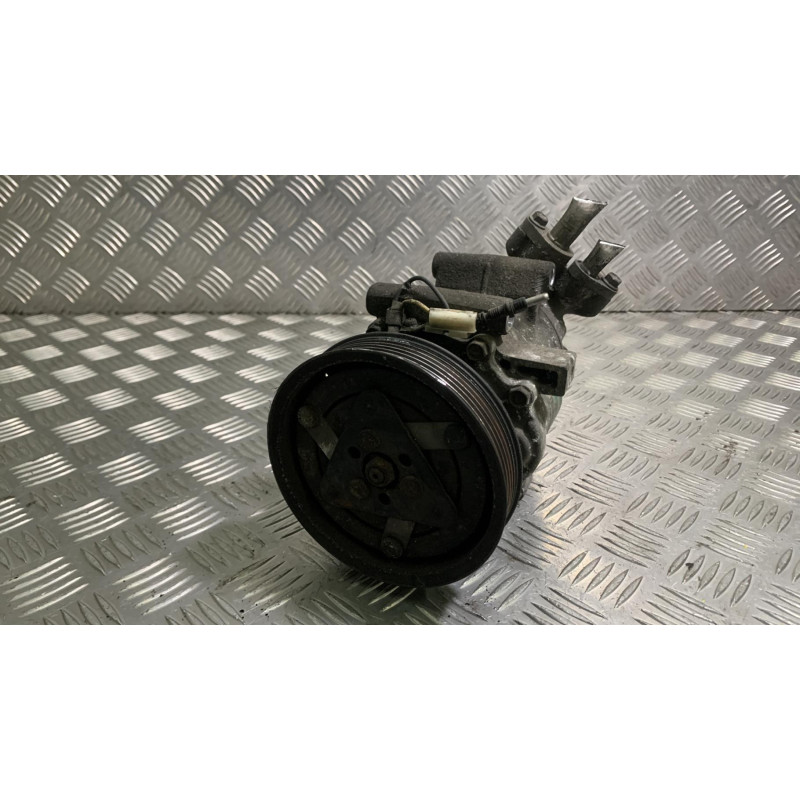 Compresseur clim RENAULT CLIO 2 Photo n°3