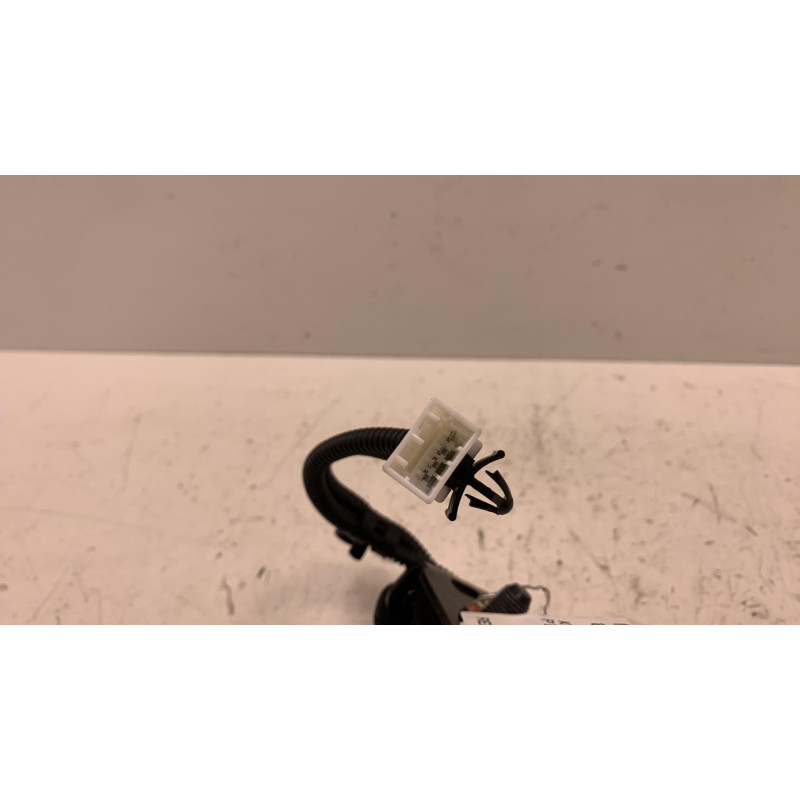 Attache ceinture arriere gauche KIA PICANTO 2 Photo n°3