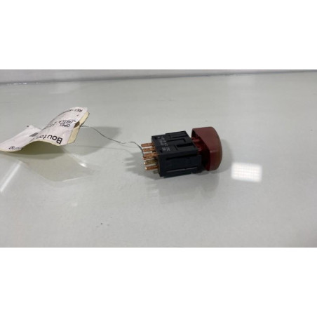 Bouton de warning OPEL AGILA A