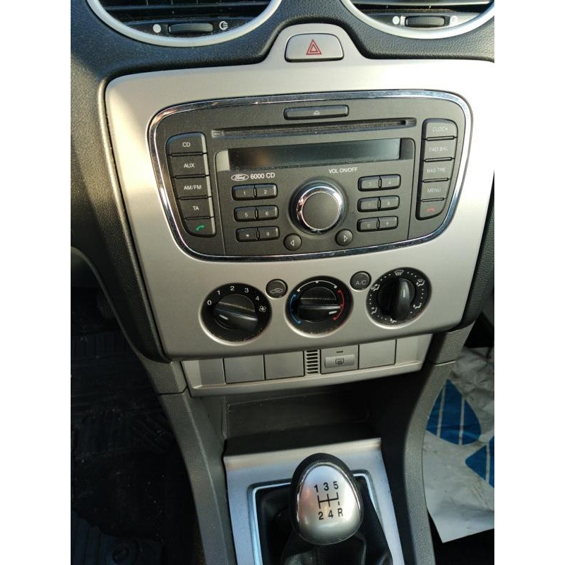 Vitre avant gauche FORD FOCUS 2 Photo n°3