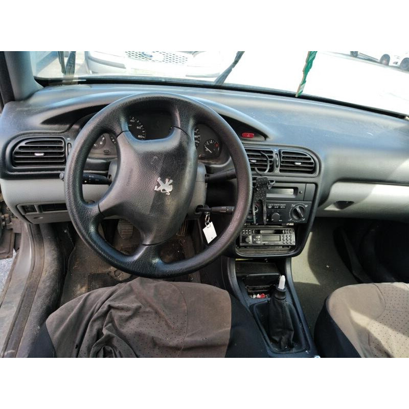 Serrure avant droit PEUGEOT 406 Photo n°7