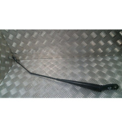 Bras essuie glace avant droit PEUGEOT 2008 1