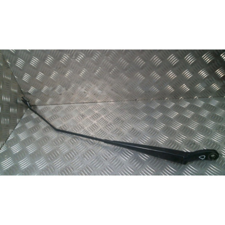 Bras essuie glace avant droit PEUGEOT 2008 1