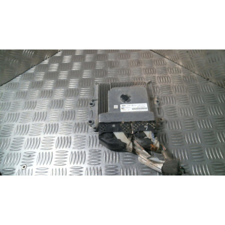 Calculateur moteur PEUGEOT 2008 1 Photo n°1