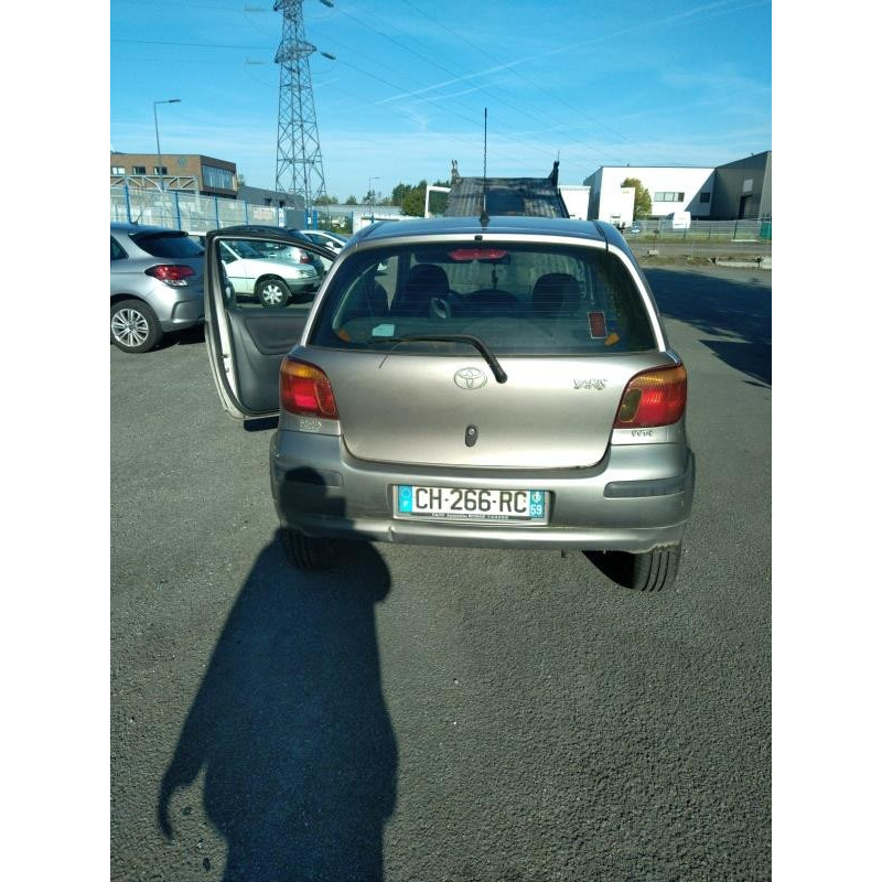 Serrure de coffre TOYOTA YARIS 1 Photo n°8