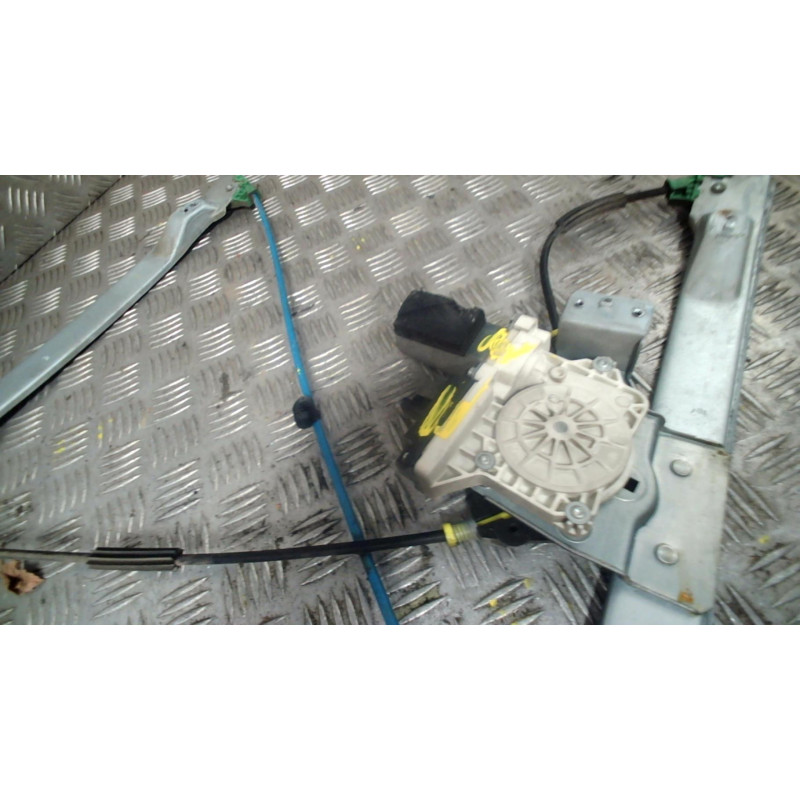 Leve vitre electrique avant droit CITROEN C2 Photo n°1