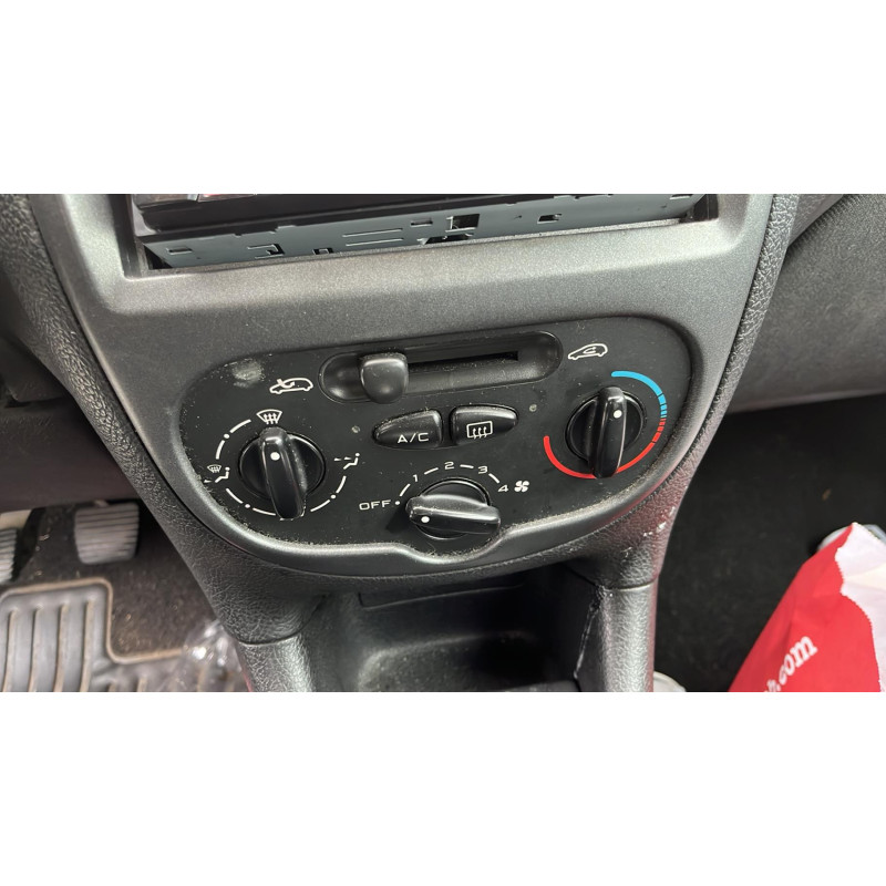 Pare boue avant droit PEUGEOT 206 Photo n°6