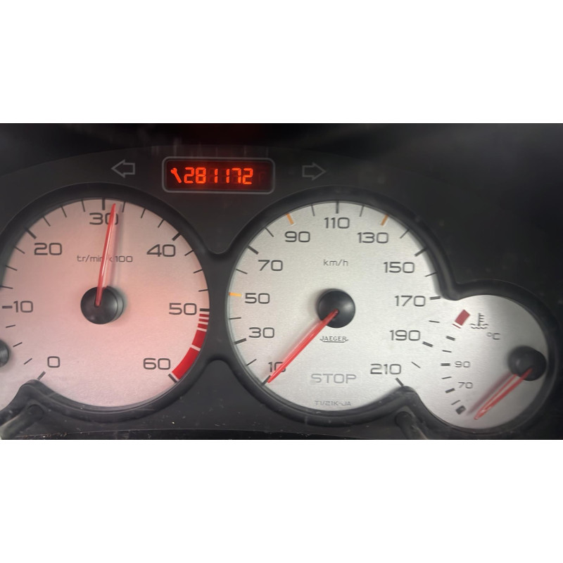 Pare boue avant droit PEUGEOT 206 Photo n°8