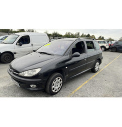 Pare boue avant droit PEUGEOT 206