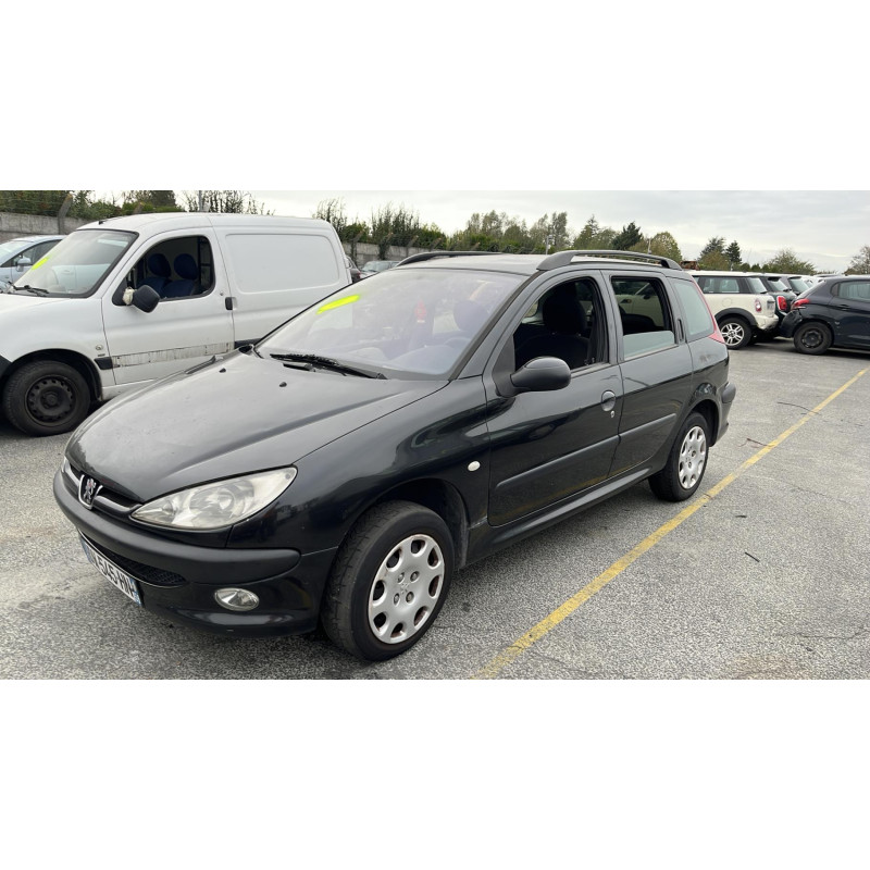 Pare boue avant droit PEUGEOT 206 Photo n°14