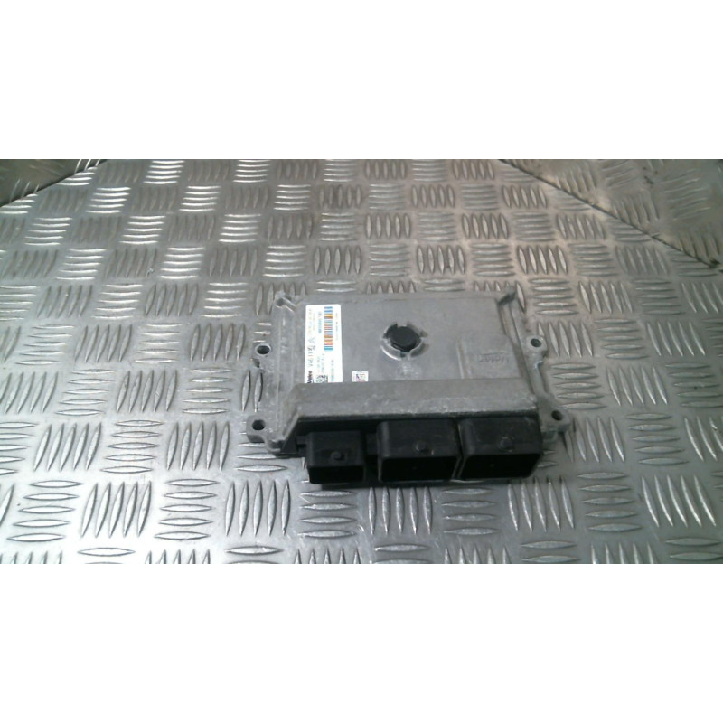 Calculateur moteur PEUGEOT 208 1 Photo n°1